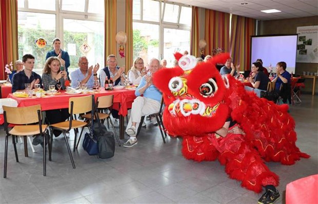 «Têt d’été» en Belgique pour assister les enfants défavorisés au Vietnam