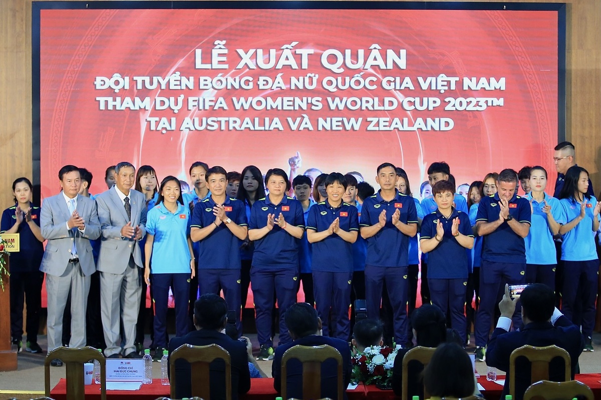 Football Cérémonie de départ de l équipe féminine pour la Coupe du Monde féminine 2023