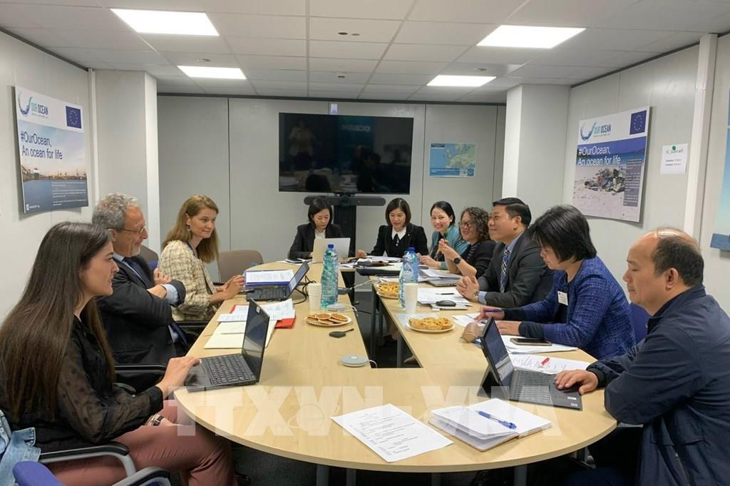 Le Vietnam informe la CE de ses efforts de lutte contre la pêche INN