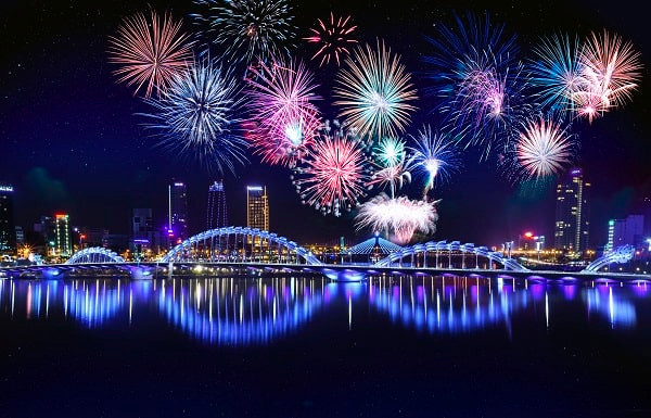 Le Festival international des feux d’artifice enchante le tourisme de Dà Nang