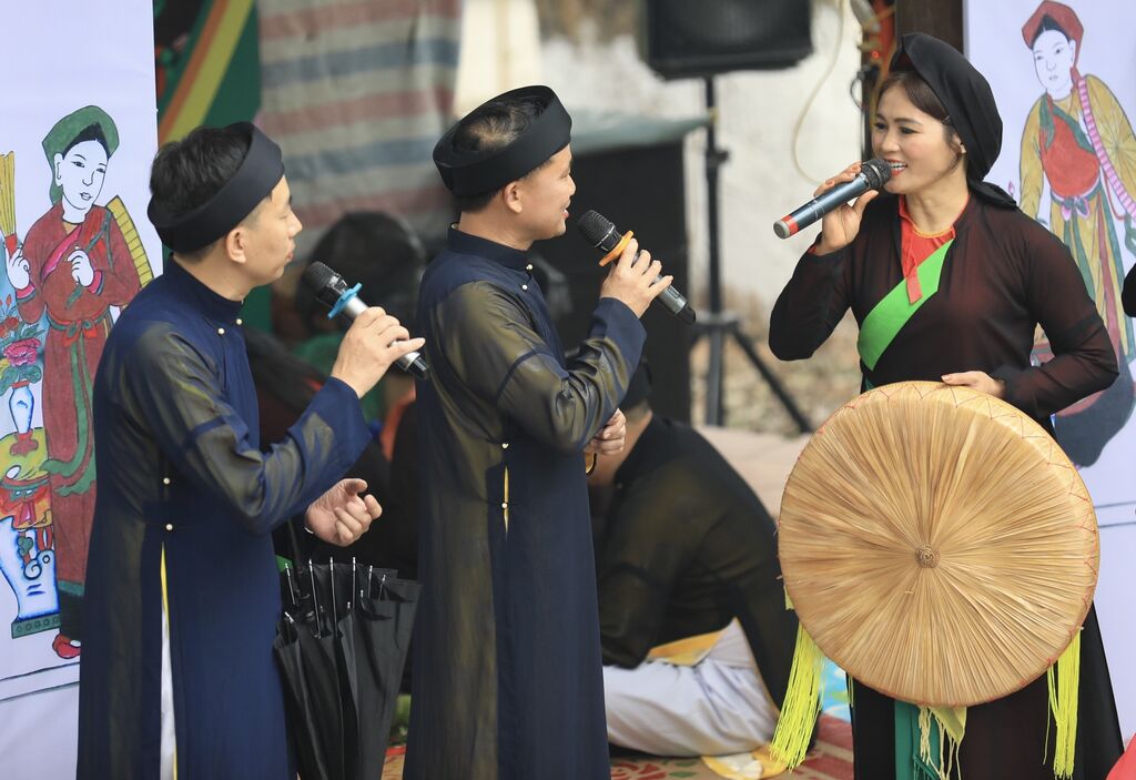 Les chants populaires Quan ho de Bac Ninh sous les feux de la rampe à Bac Ninh