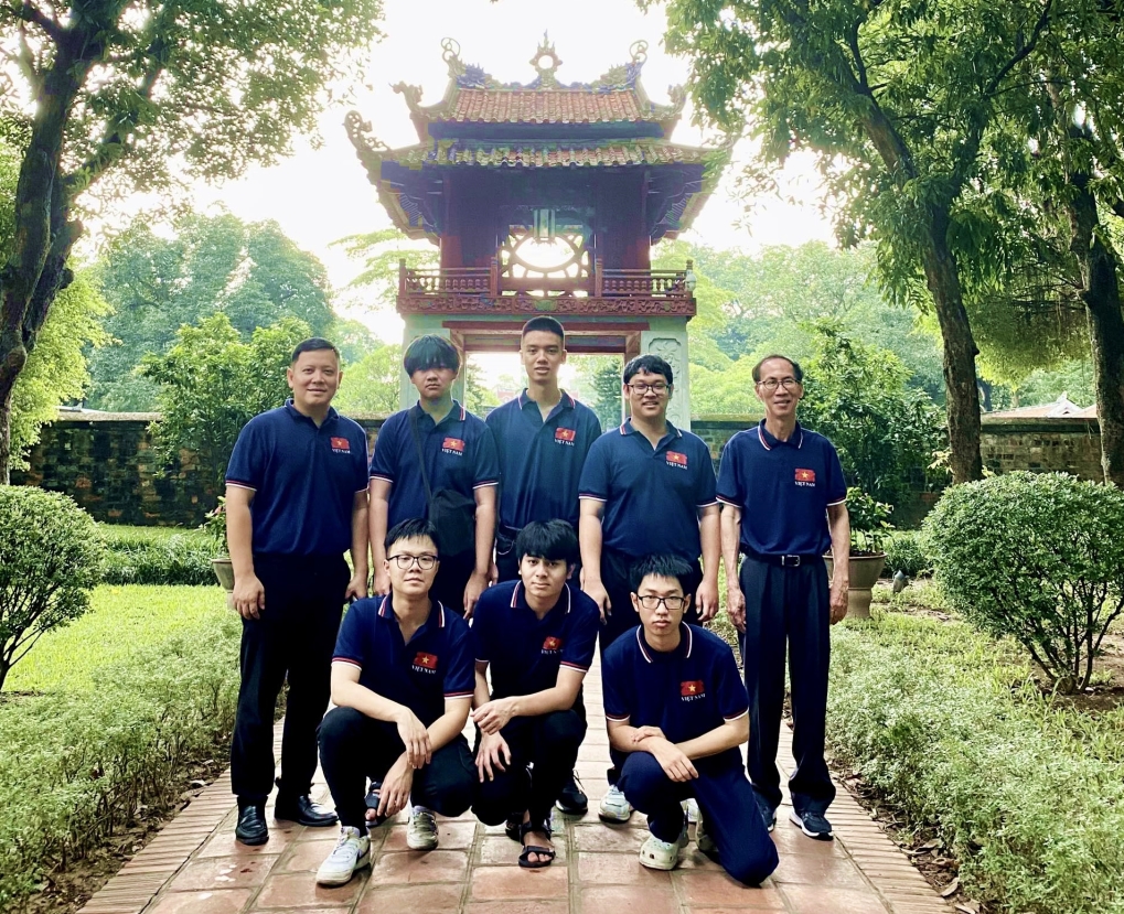 Le Vietnam remporte deux médailles d or aux Olympiades de mathématiques 2023