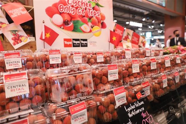 Les litchis vietnamiens mis en vente au supermarché thaïlandais