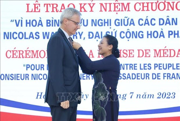L’ambassadeur français Nicolas Warnery à l’honneur