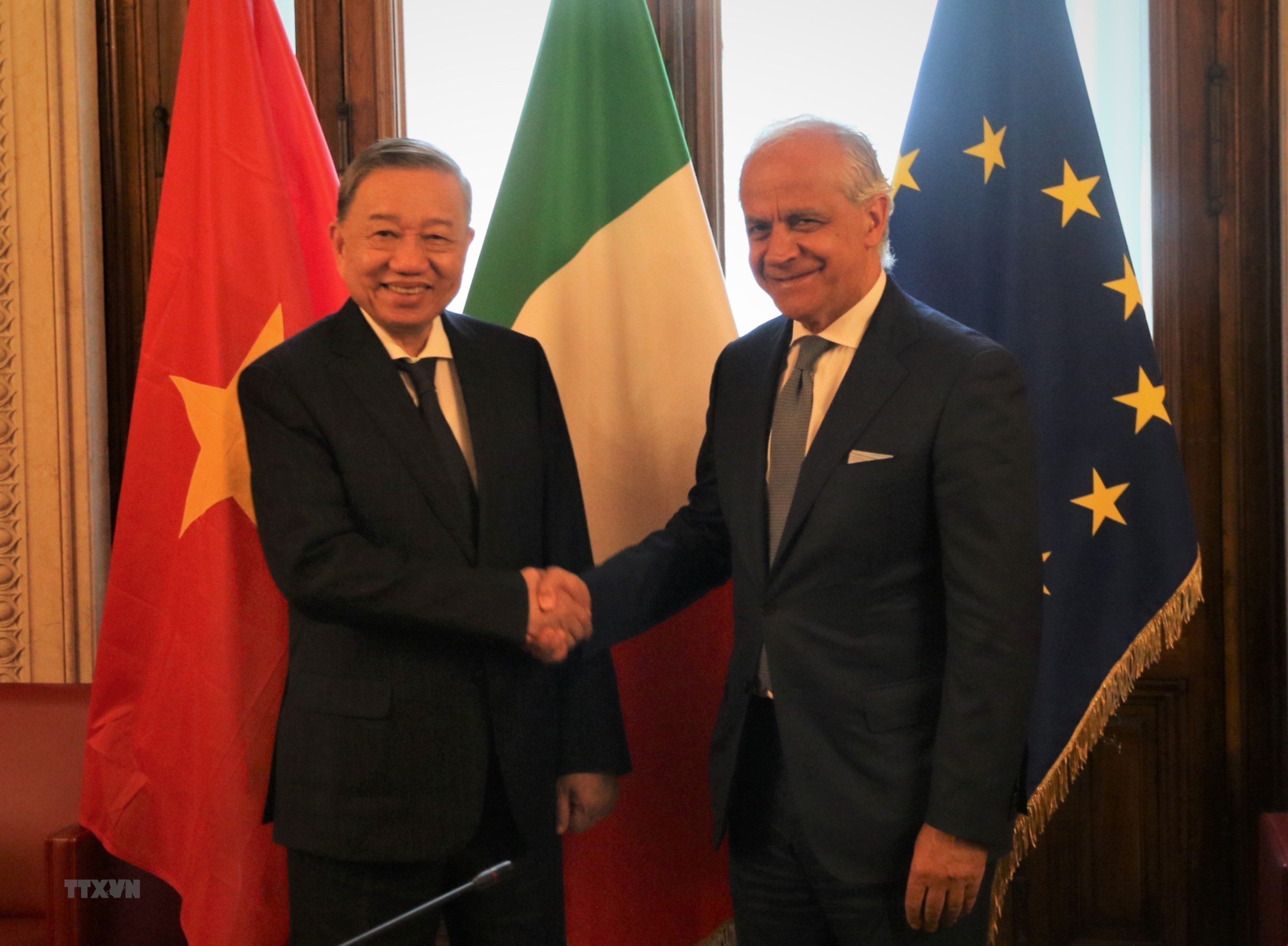 Le ministre de la Sécurité publique en visite de travail en Italie
