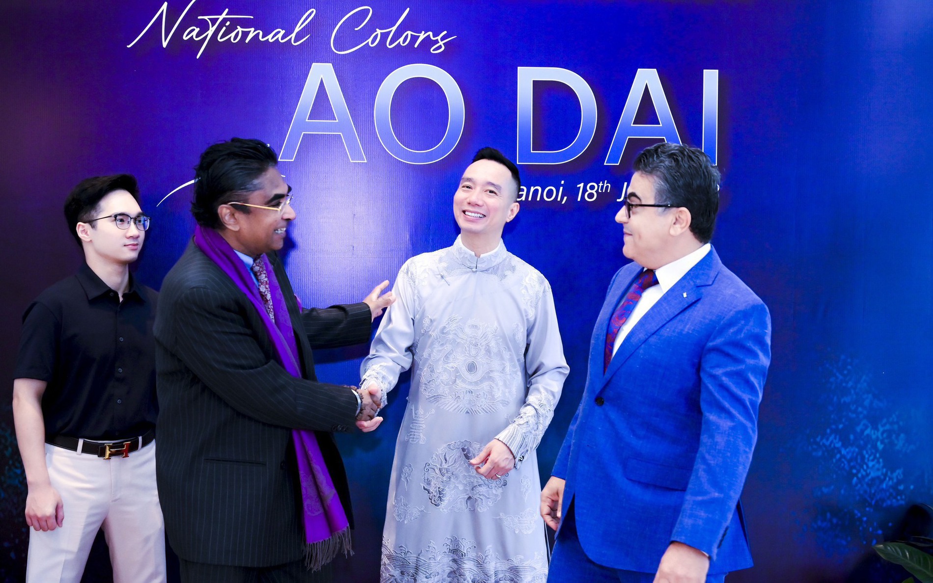Répandre l amour de l ao dai auprès des amis internationaux