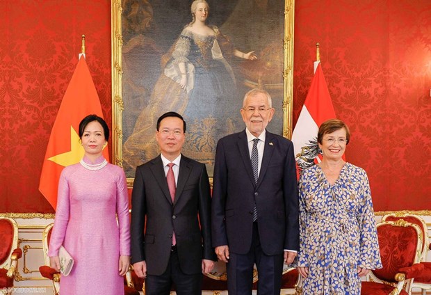 Le président Vo Van Thuong termine sa visite officielle en Autriche, part pour l Italie et le Vatican