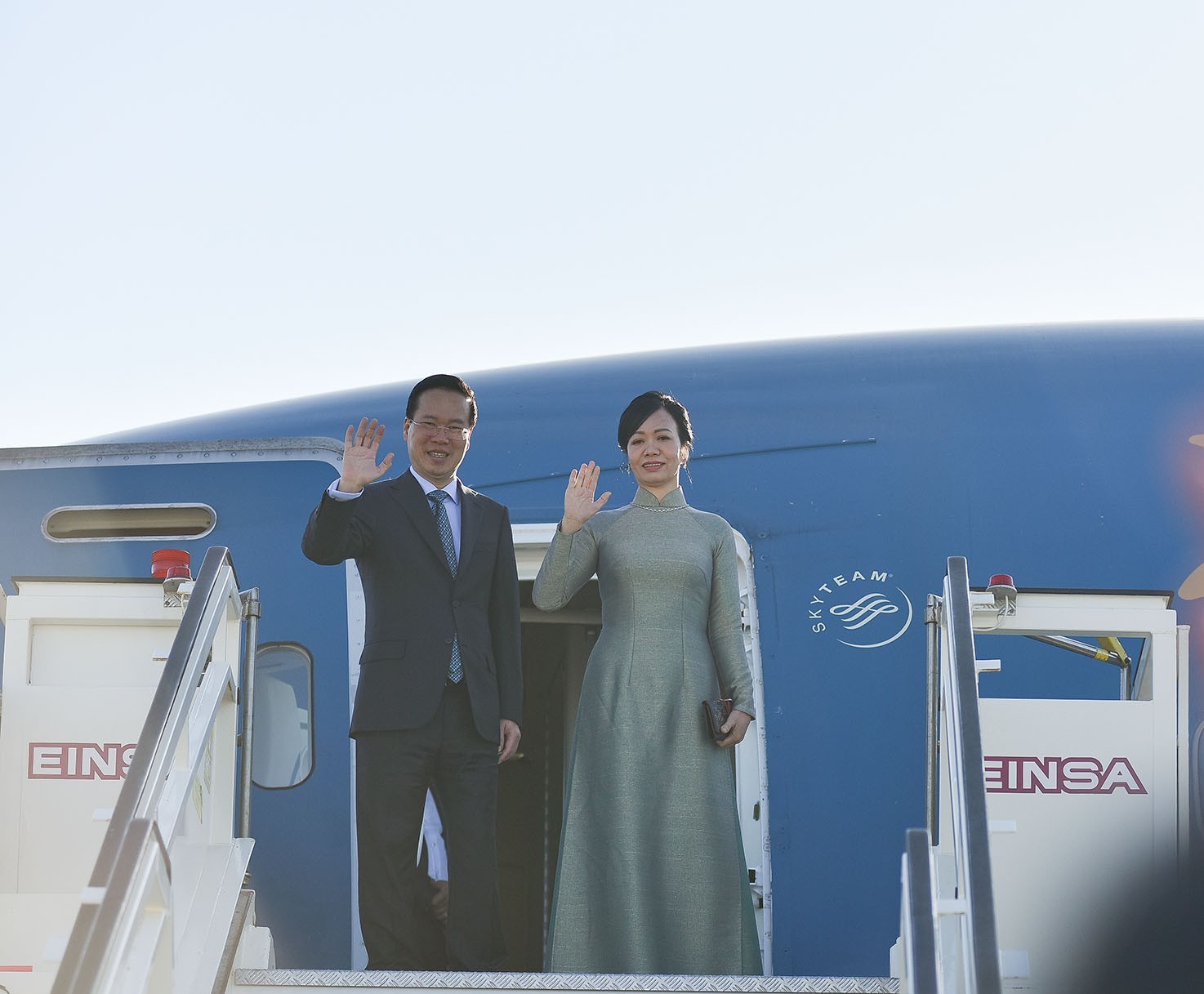 Le président Vo Van Thuong termine avec succès sa visite d’État en Italie et sa visite au Vatican