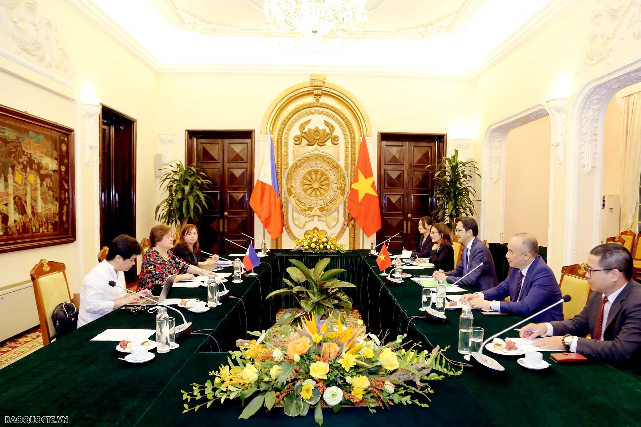 Le Vietnam et les Philippines tiennent leur première consultation politique