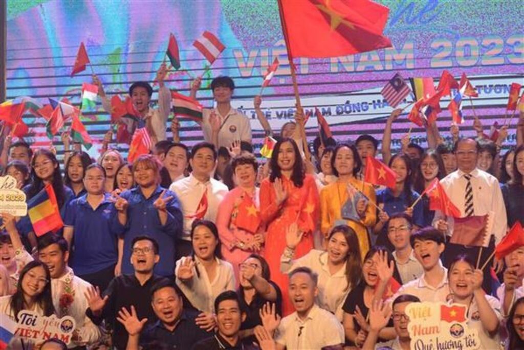 Le camp d été des jeunes Vietnamiens de la diaspora les relie à leur pays d origine