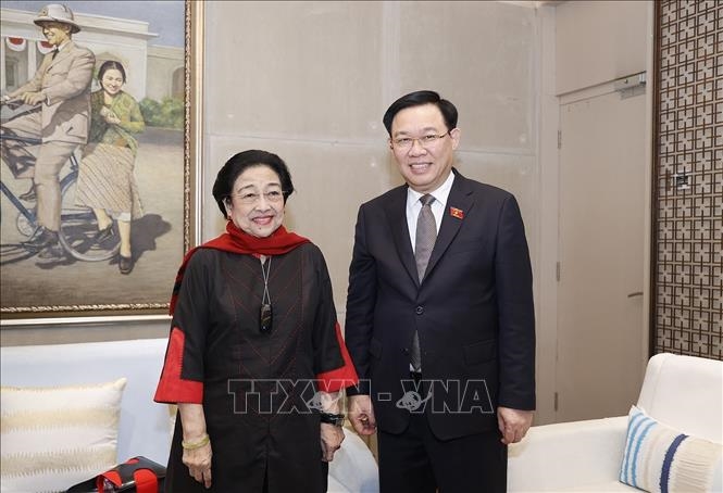 Le président de l’AN du Vietnam et la présidente du PDI-P se rencontrent à Jakarta