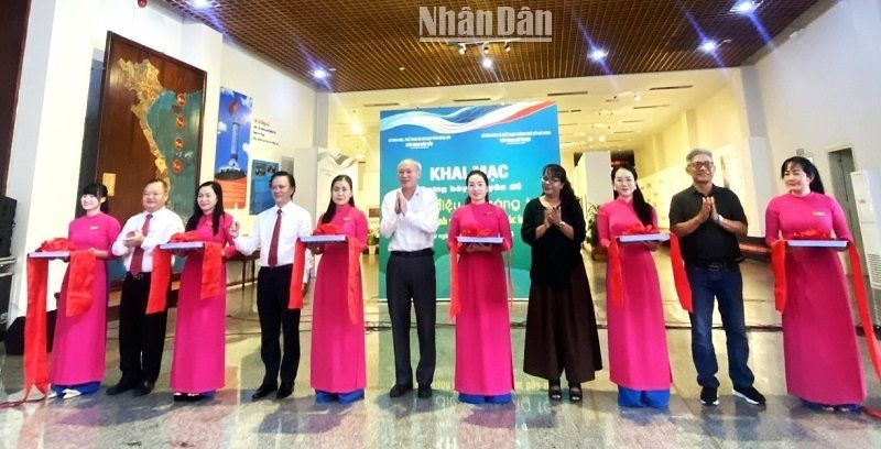 50 œuvres d art modernes d artistes féminines exposées à Dak Lak