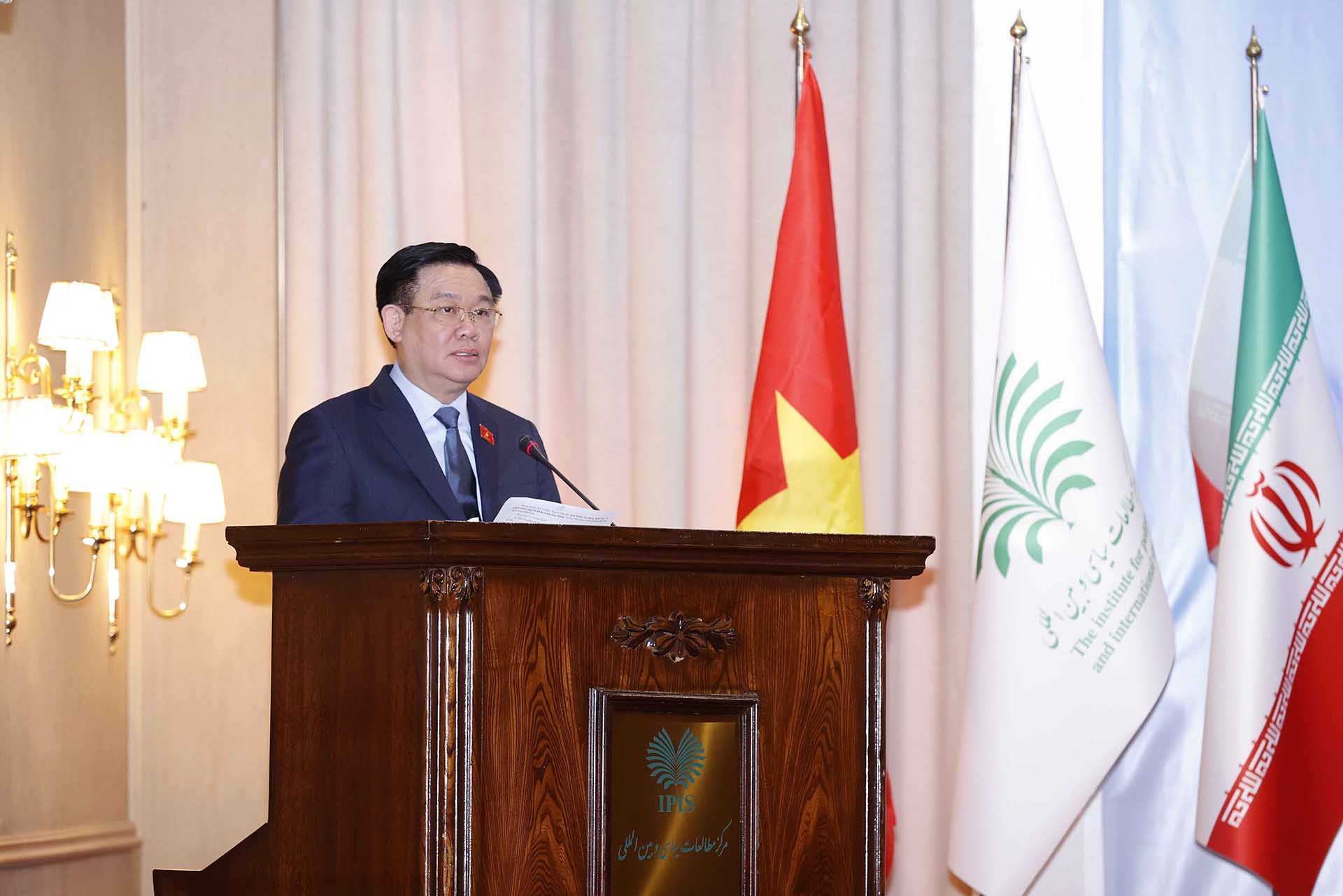 Vietnam-Iran Efforts communs pour consolider quatre connectivités