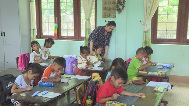 Accélération de l enseignement du vietnamien pour les élèves d’ethnies minoritaires