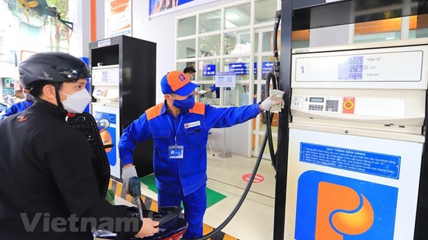 Le prix de l essence en hausse de 31 dôngs le litre
