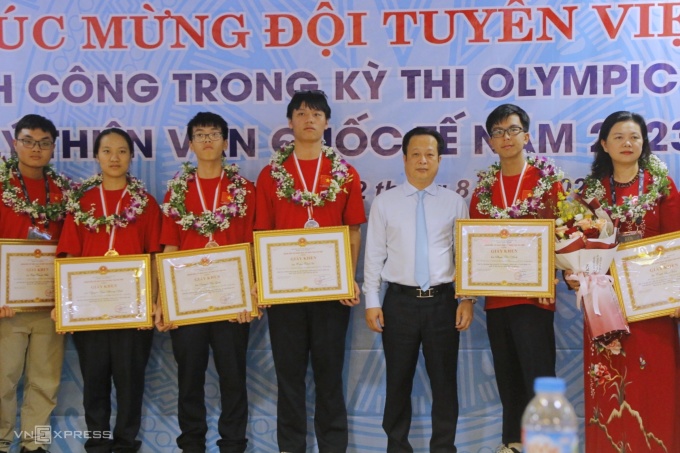 Le Vietnam remporte des médailles aux Olympiades internationales d astronomie et d astrophysique