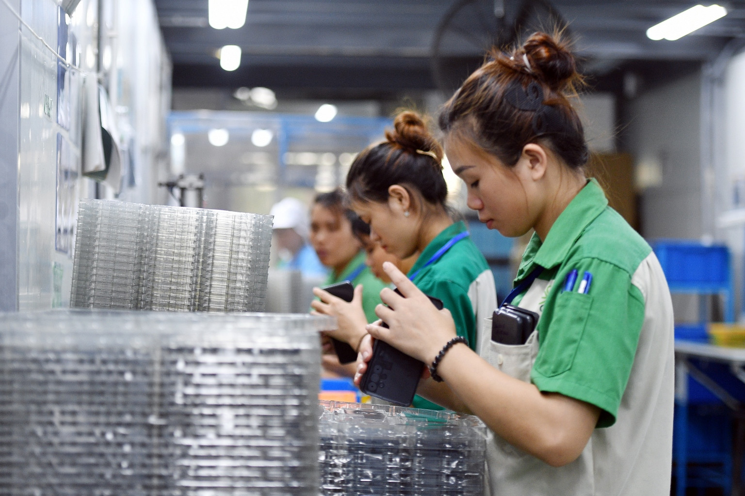 Le Vietnam attire près de 18,15 milliards de dollars d investissements étrangers en huit mois