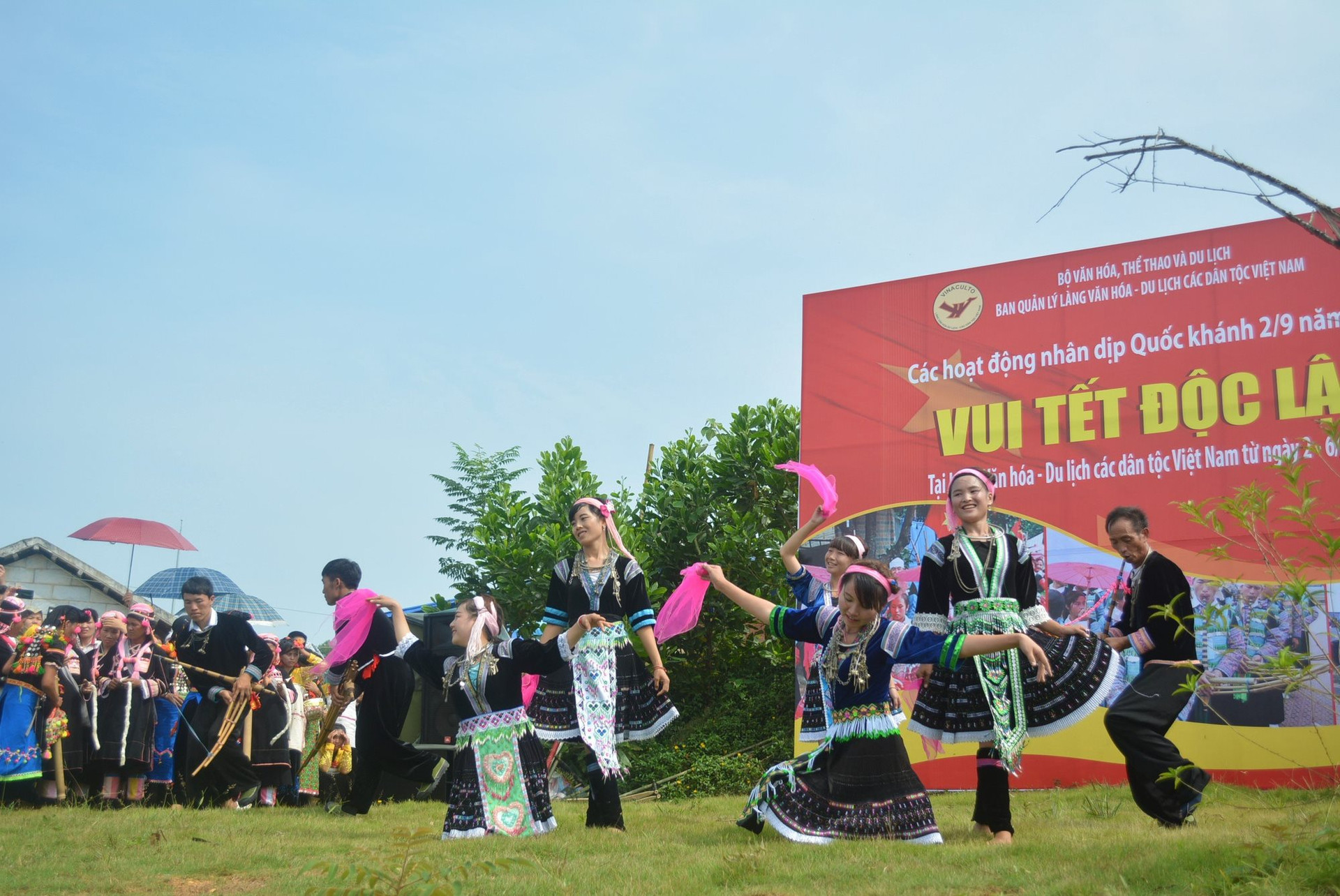 2 septembre le Village culturel et touristique des ethnies du Vietnam s anime