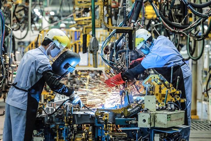 La production industrielle continue d évoluer positivement