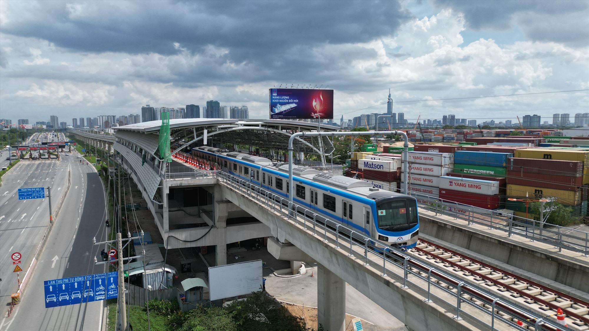 Essai de la ligne de métro Ben Thanh-Suoi Tien à Ho Chi Minh-Ville