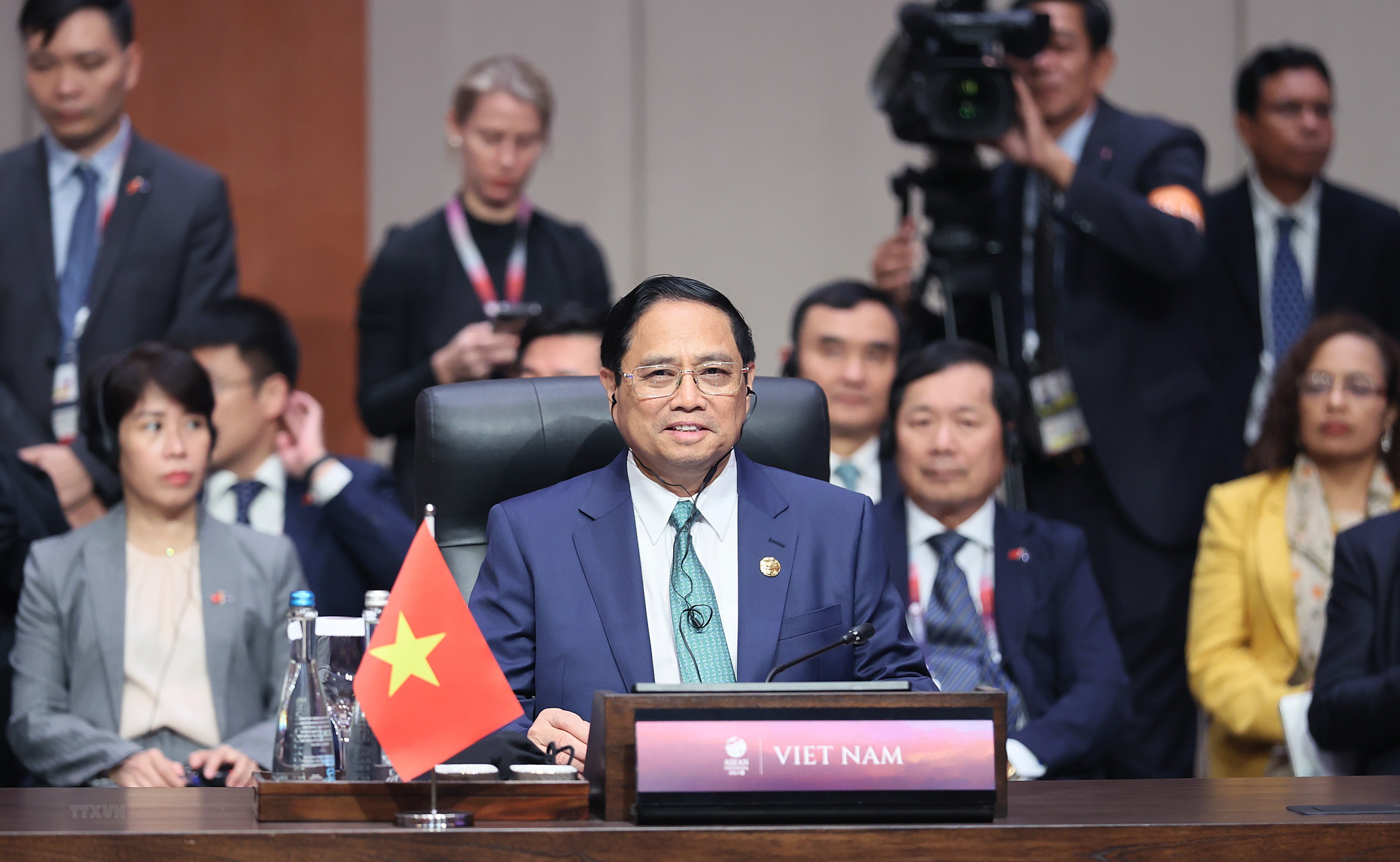 Le Premier ministre participe aux Sommets de l’ASEAN+3, ASEAN-États-Unis et ASEAN-Canada