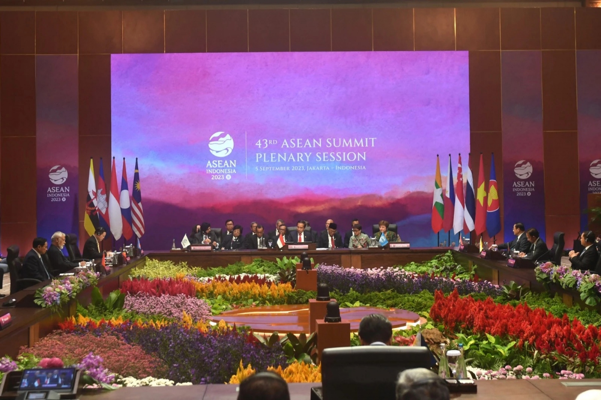 43e Sommet de l ASEAN la déclaration présidentielle souligne la nécessité de renforcer la confiance mutuelle
