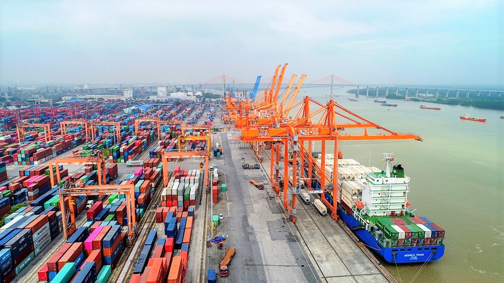 Le russe FESCO lance une route de transport intermodal via le Vietnam