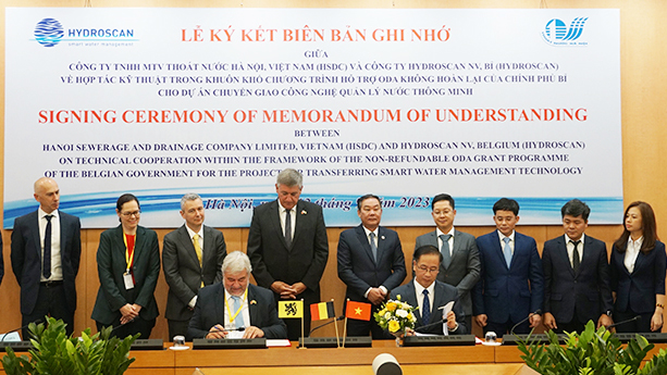 Hanoï coopérera avec la Belgique pour traiter la pollution des rivières et des lacs