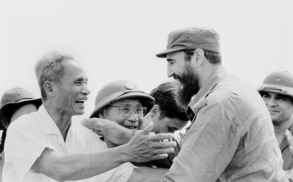 La 1ère visite du dirigeant Fidel Castro au Vietnam  un symbole vivant et convaincant de la solidarité