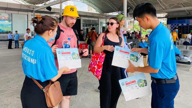 Co To impose l interdiction des plastiques à usage unique pour les touristes