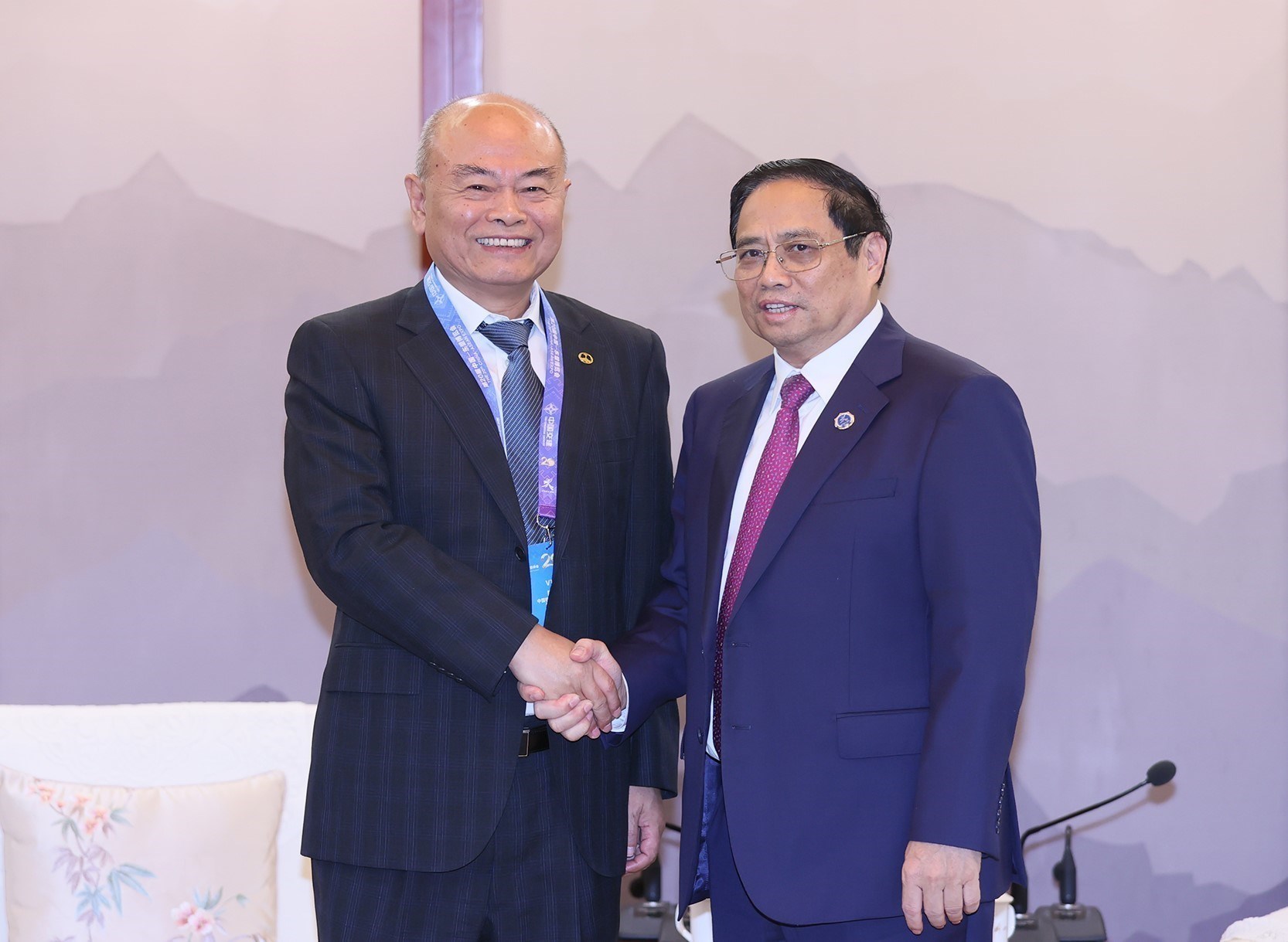Le Premier ministre Pham Minh Chinh rencontre des dirigeants de grands groupes chinois