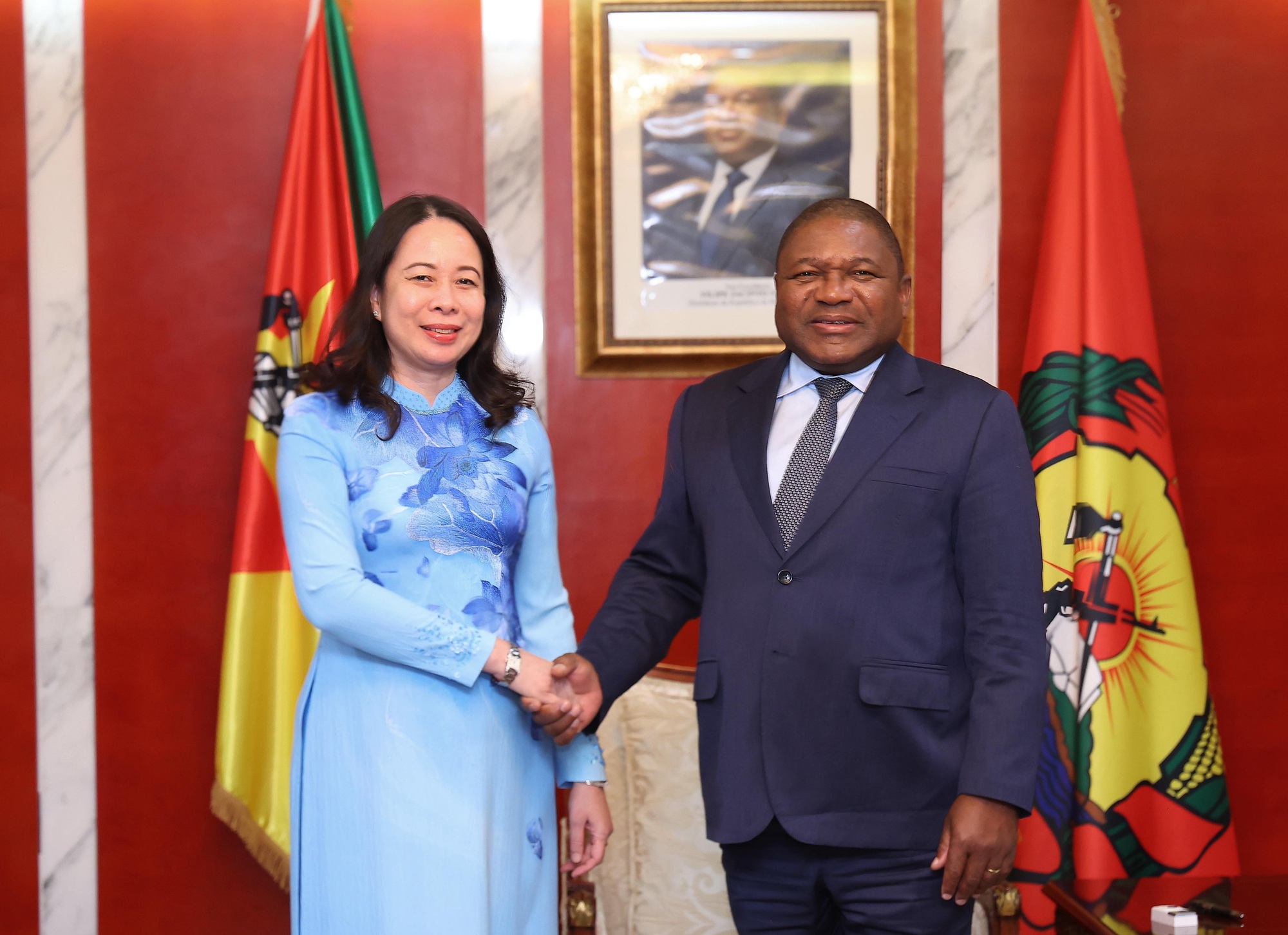 Une nouvelle étape dans les relations Vietnam - Mozambique et Vietnam - Afrique du Sud