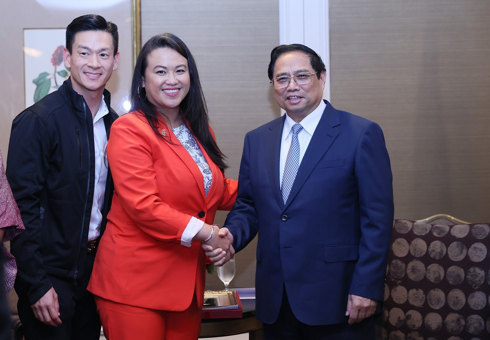 Le Premier ministre Pham Minh Chinh reçoit une délégation d hommes politiques de San Francisco