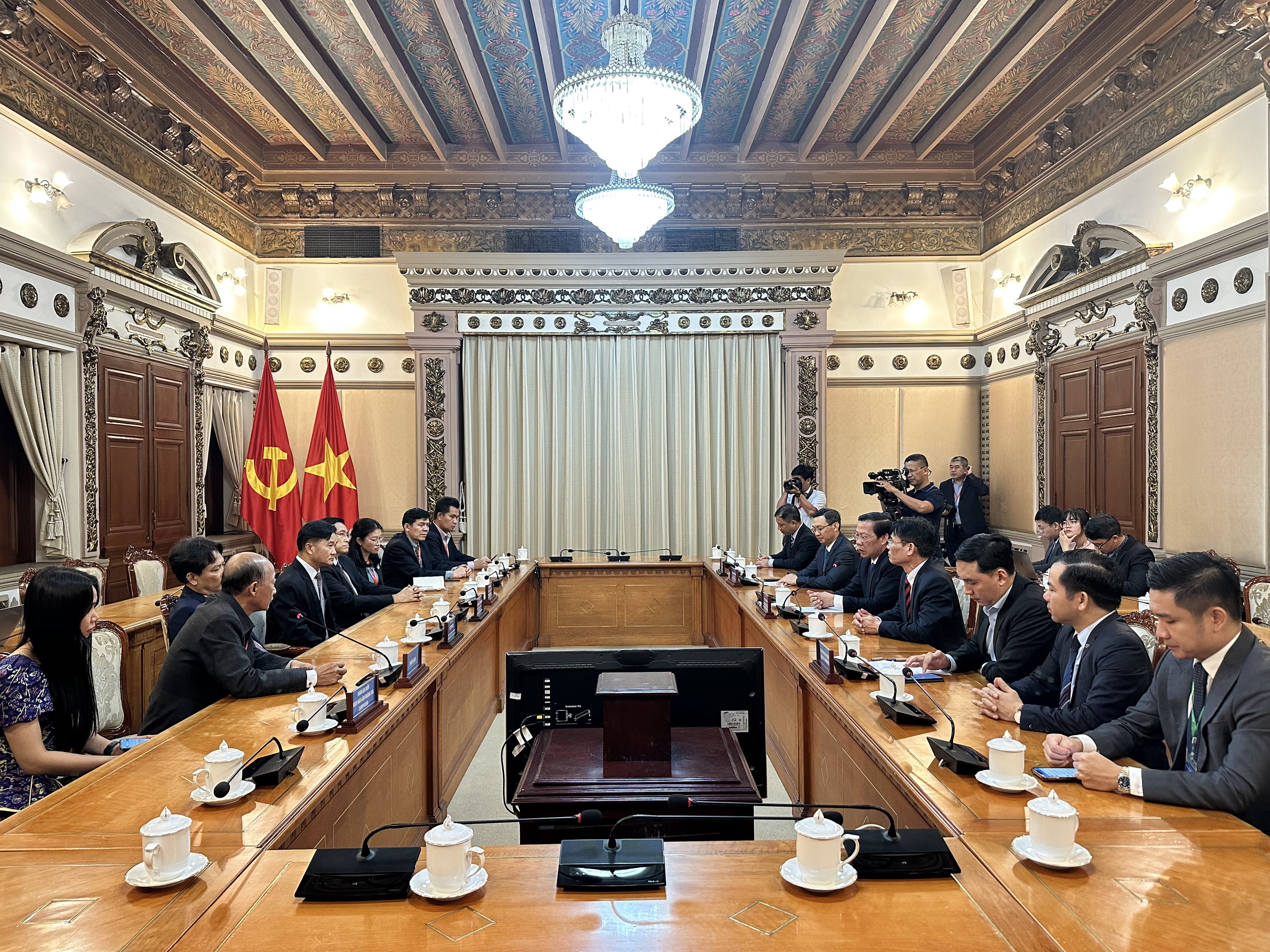 Ho Chi Minh-Ville reçoit des académiciens lao et cambodgiens