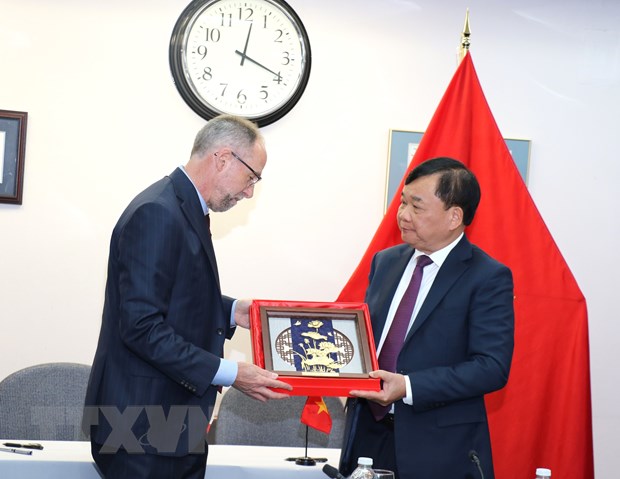 Le Vietnam et le Canada tiennent leur 2e dialogue sur la politique de défense