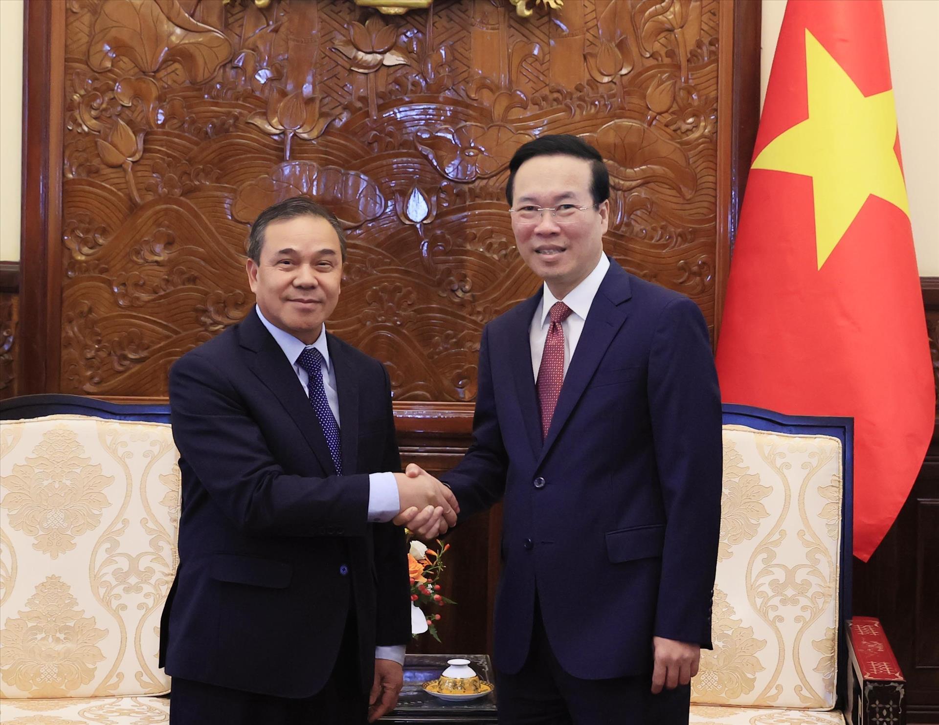 Le président Vo Van Thuong souligne l’essor des relations spéciales Vietnam-Laos