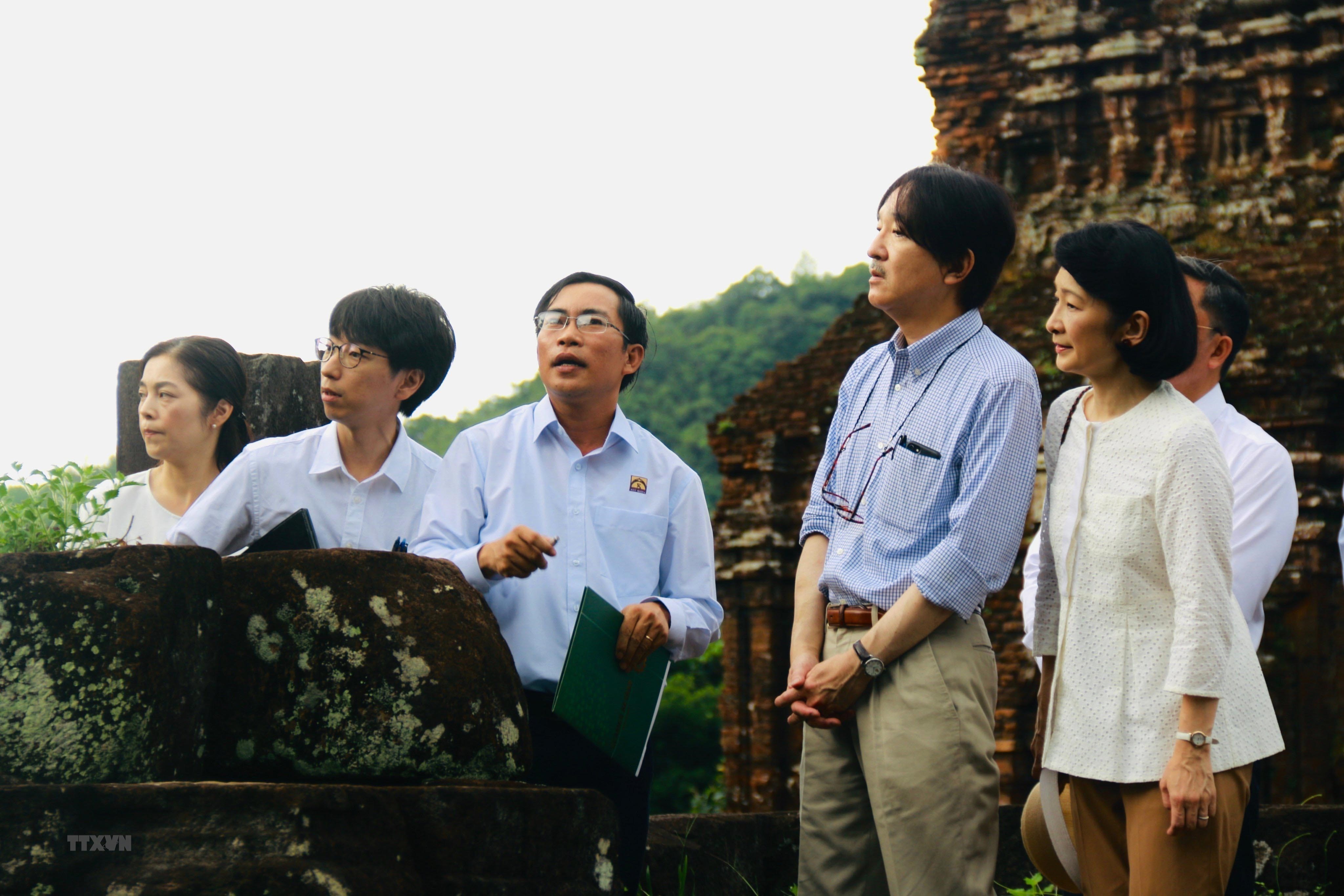 Le prince héritier et la princesse héritière du Japon se rendent à Quang Nam