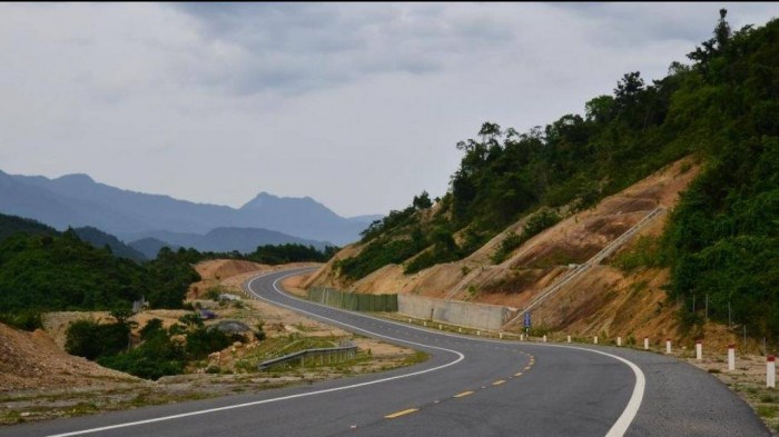 Plus de 340 millions de dollars pour moderniser 3 Nationales reliant Vietnam, Laos et Chine