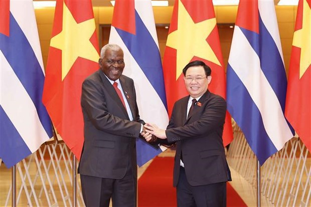 Resserrement des relations entre les deux organes législatifs vietnamien et cubain