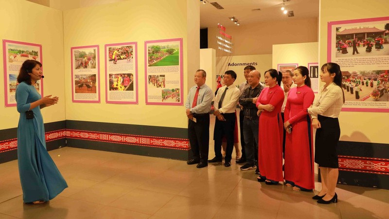 Dak Lak Une exposition présente les deux patrimoines de la province de Phu Tho reconnus par l UNESCO