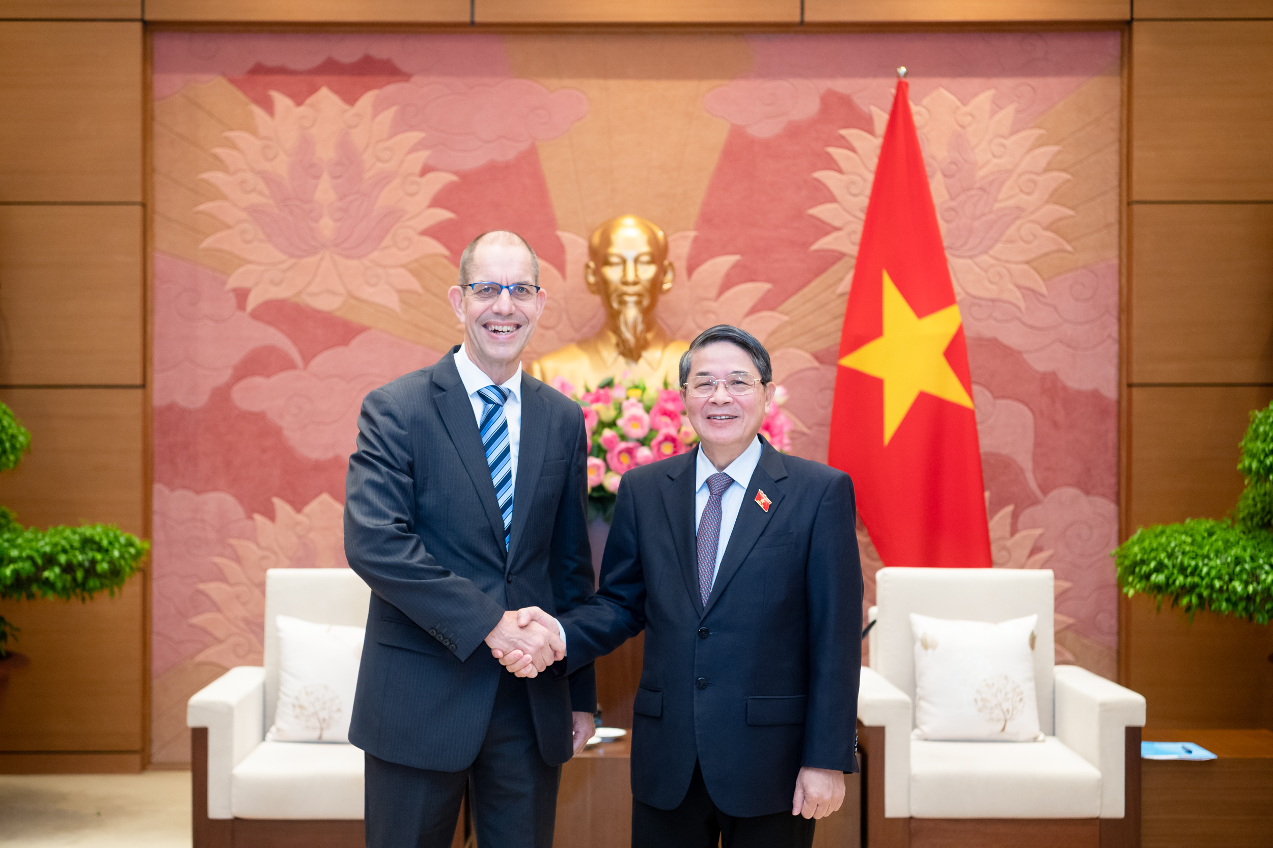 Promotion de la coopération entre l AN vietnamienne et l Institut allemand KAS