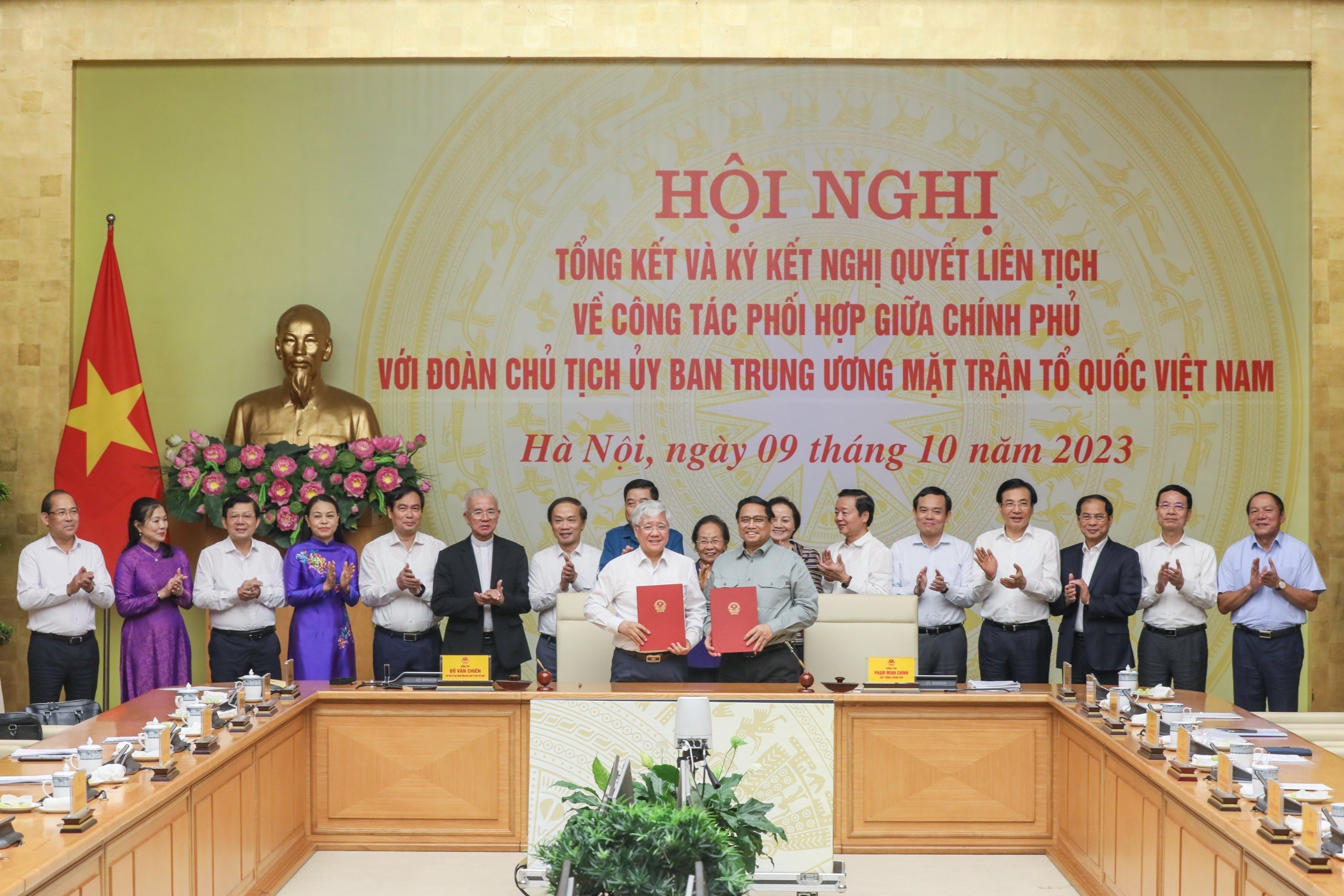 Renforcement de la coordination entre le gouvernement et le Comité central du Front de la Patrie du Vietnam