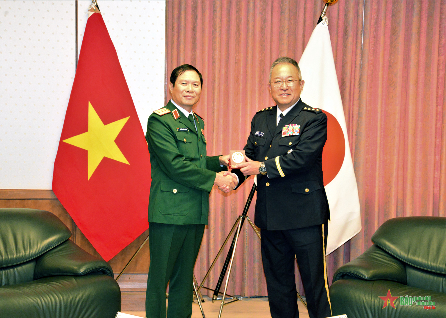 Le chef d état-major général de l Armée populaire du Vietnam en visite au Japon