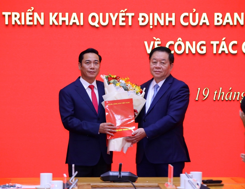 Nguyen Cong Dung devient rédacteur en chef du journal en ligne du Parti communiste du Vietnam