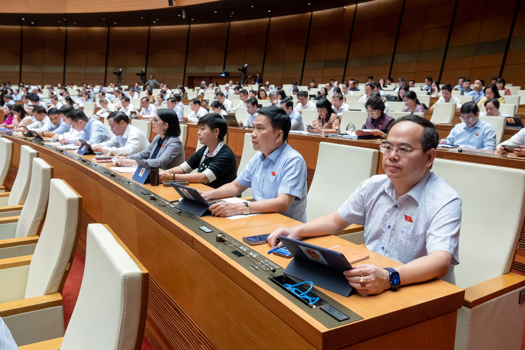 L Assemblée nationale approuve la liste de 44 personnes soumises au vote de confiance