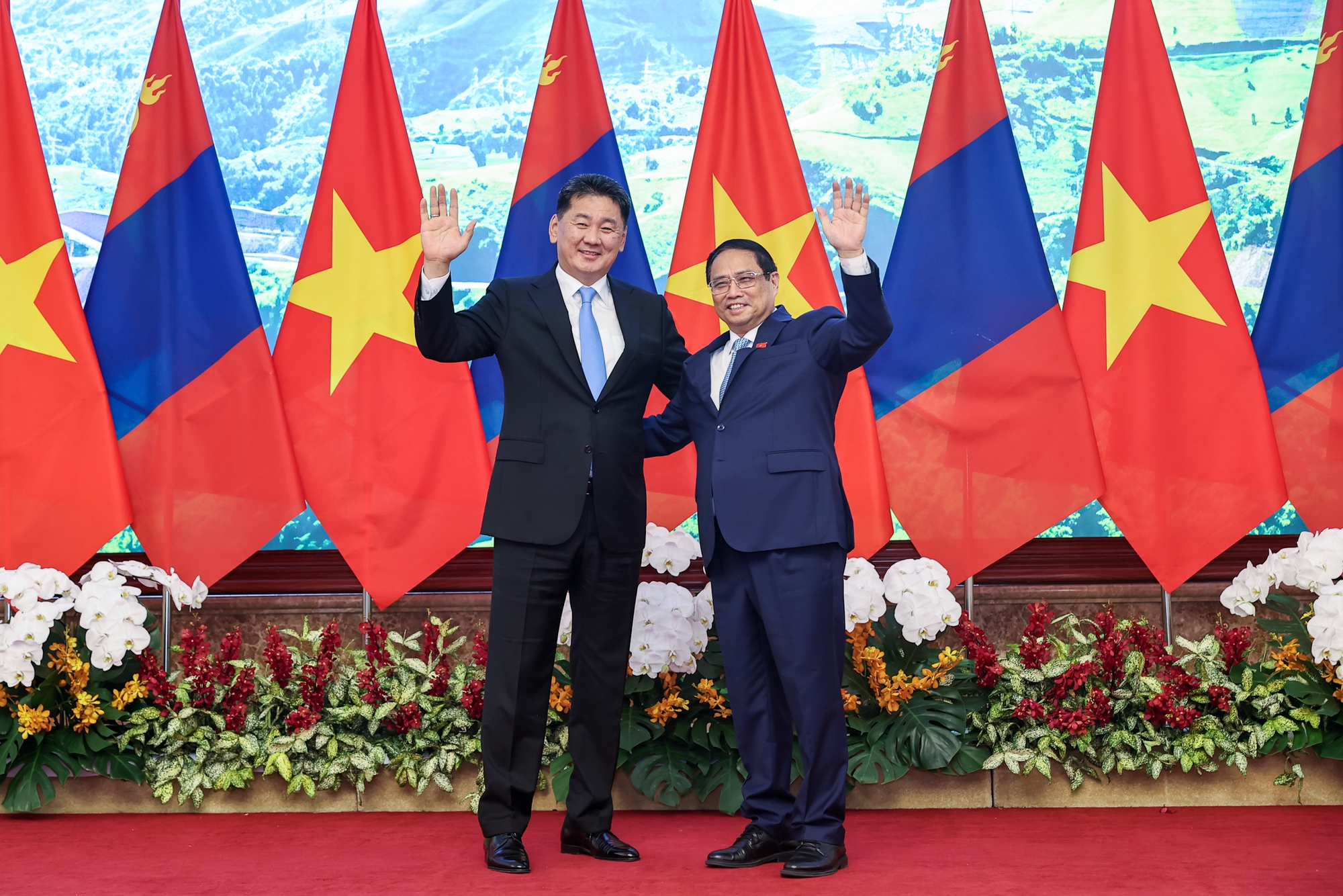 Le Premier ministre Pham Minh Chinh rencontre le président mongol Ukhnaagiin Khurelsukh