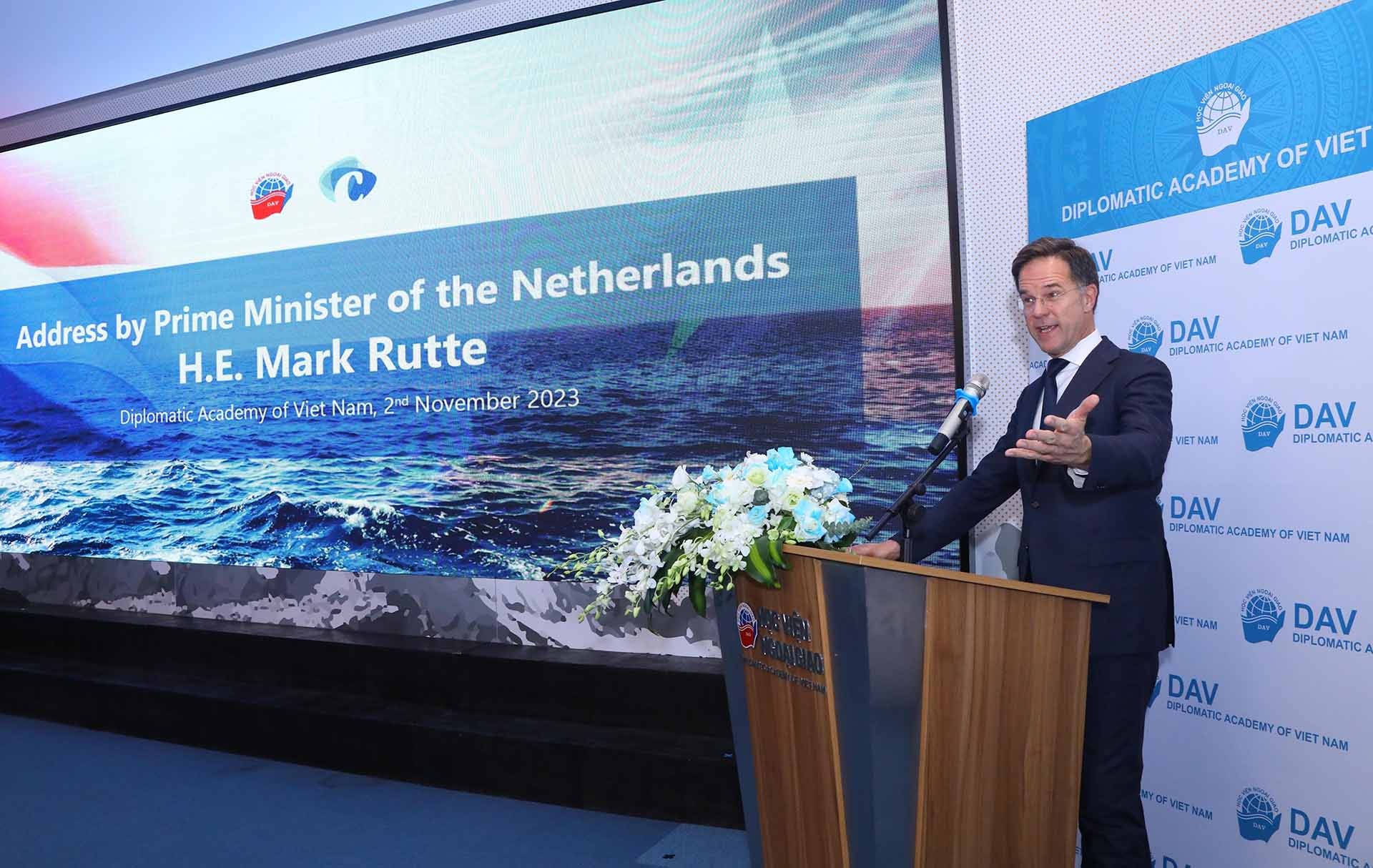 Le Premier ministre néerlandais participe à une table ronde sur le droit international et l ordre en mer