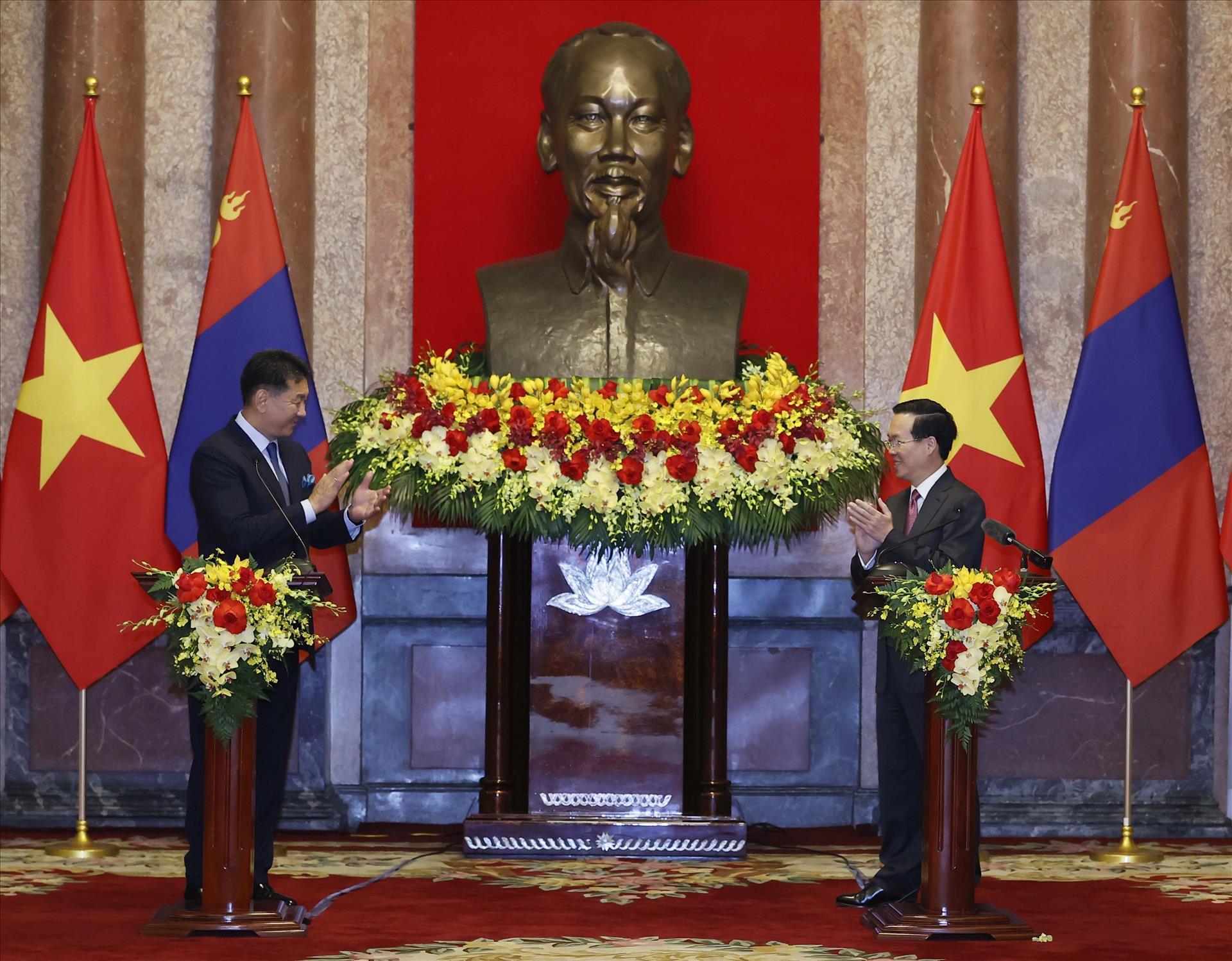 Le président mongol Ukhnaagiin Khurelsukh termine sa visite d’État au Vietnam