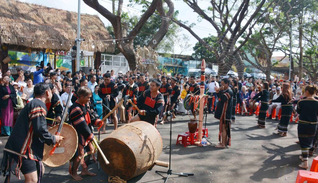 Diverses activités au Festival culturel des minorités ethniques de Dak Lak