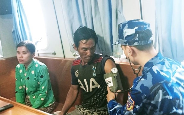 Sauvetage des membres d un bateau en détresse au large de Con Dao
​